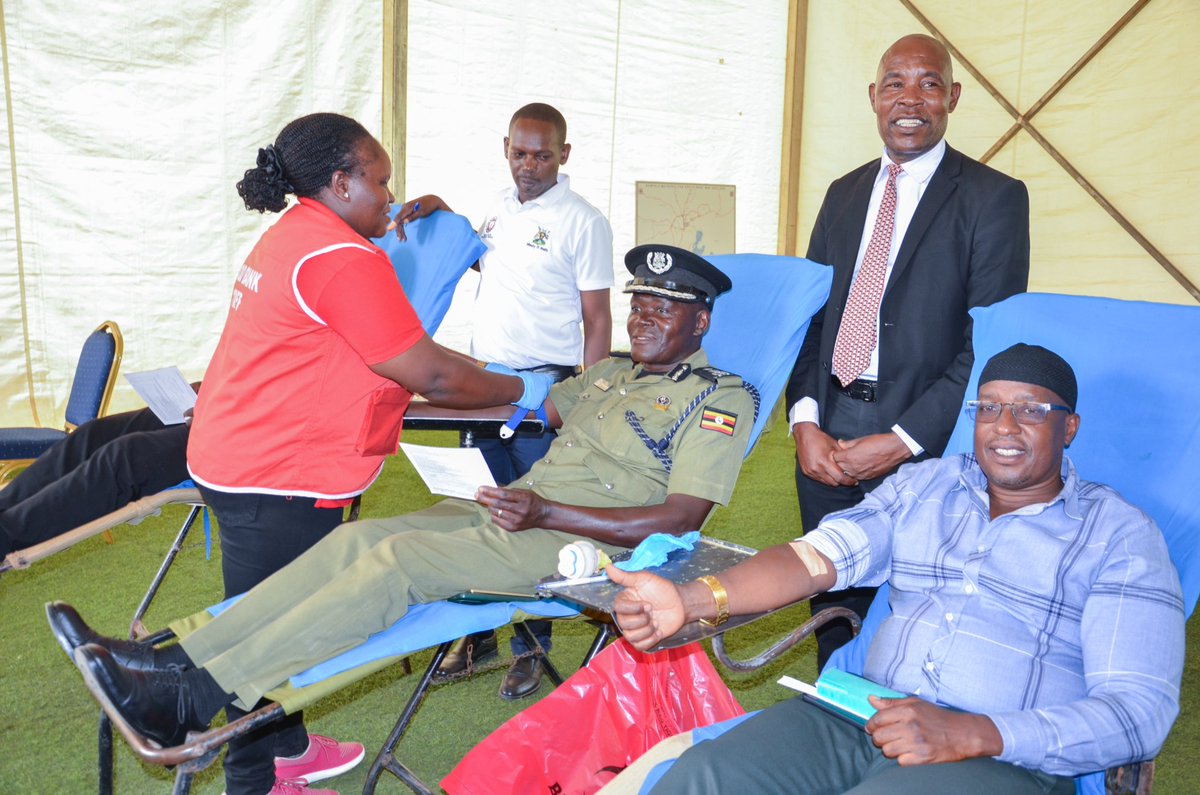 PoliceUg's tweet photo. The Chief Political Commissariat today organized a blood donation campaign at Naguru Police Headquarters, spearheaded by the CP Anatoli Muleterwa, Commissioner Community Policing in Uganda Police. 

The drive brought together Nakasero Blood Bank, Uganda Police, United Boda Boda Riders Co-operative Union, Federation of Uganda Taxi Operators (UTOFU), the Red Cross, and the neighbouring community in a collaborative effort to save lives.

CP Muleterwa commended all partners for their support, emphasizing that the campaign demonstrates a shared commitment to protecting and saving lives.