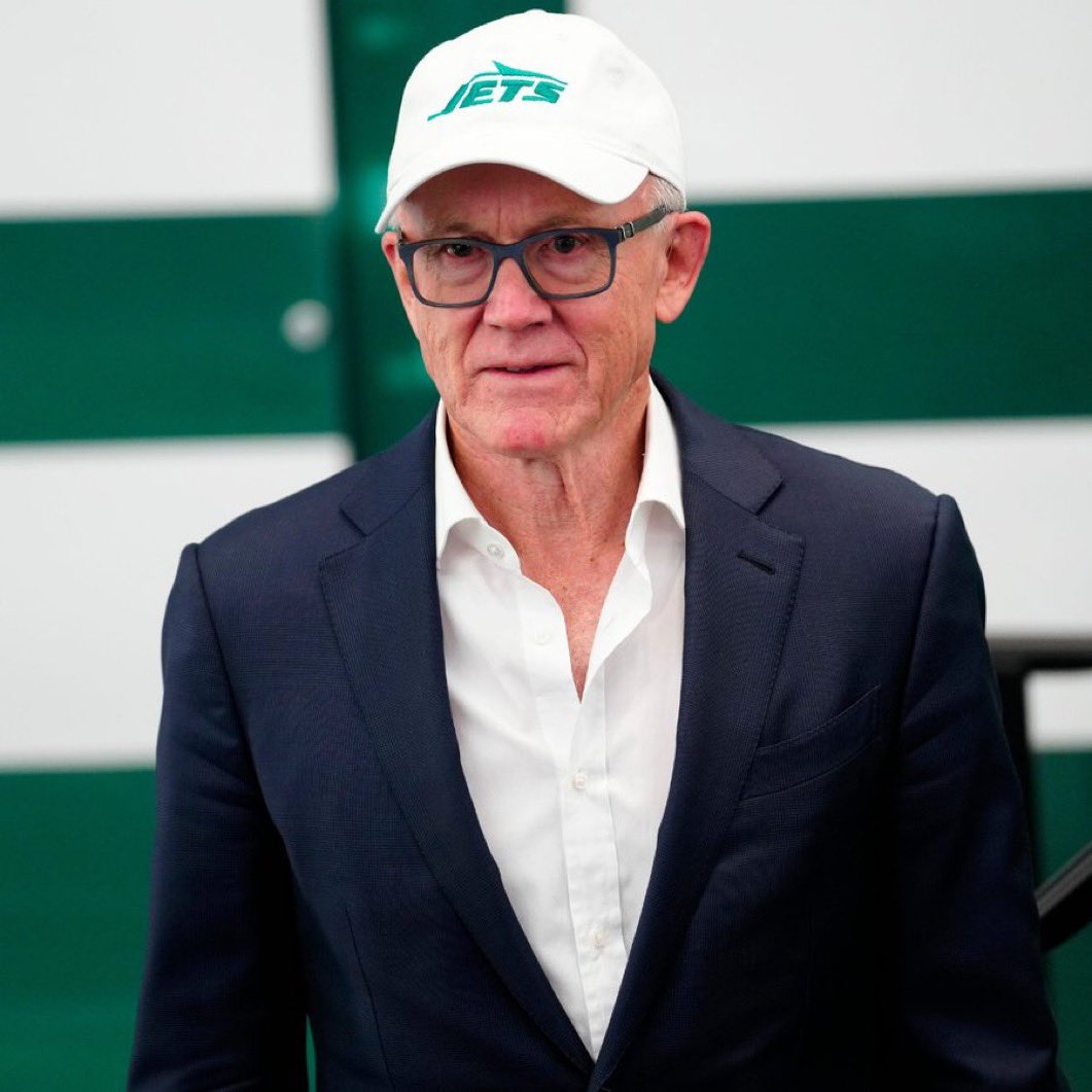 MySportsUpdate's tweet image. ESPN reported in November that #Jets owner Woody Johnson, who called the report cards “totally bogus,” was the one behind getting it stopped.

Johnson received an F grade from his players last year. And now the report cards are going to be gone.