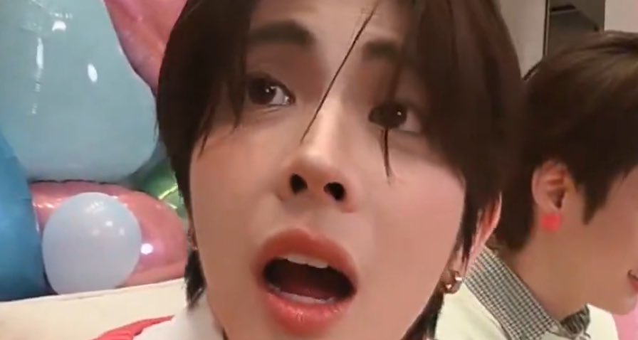 merlyismary's tweet image. 