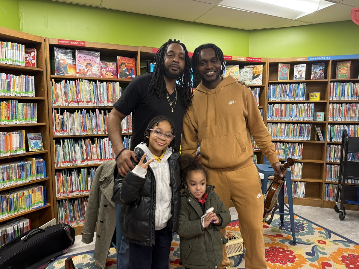 JReadTheArtist tweet media