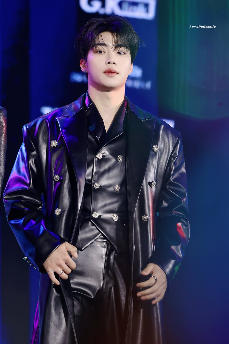 260211 HD
D Awards

#박건욱 #PARKGUNWOOK #パクゴヌク
#ZEROBASEONE #ZB1 #제로베이스원 #제베원