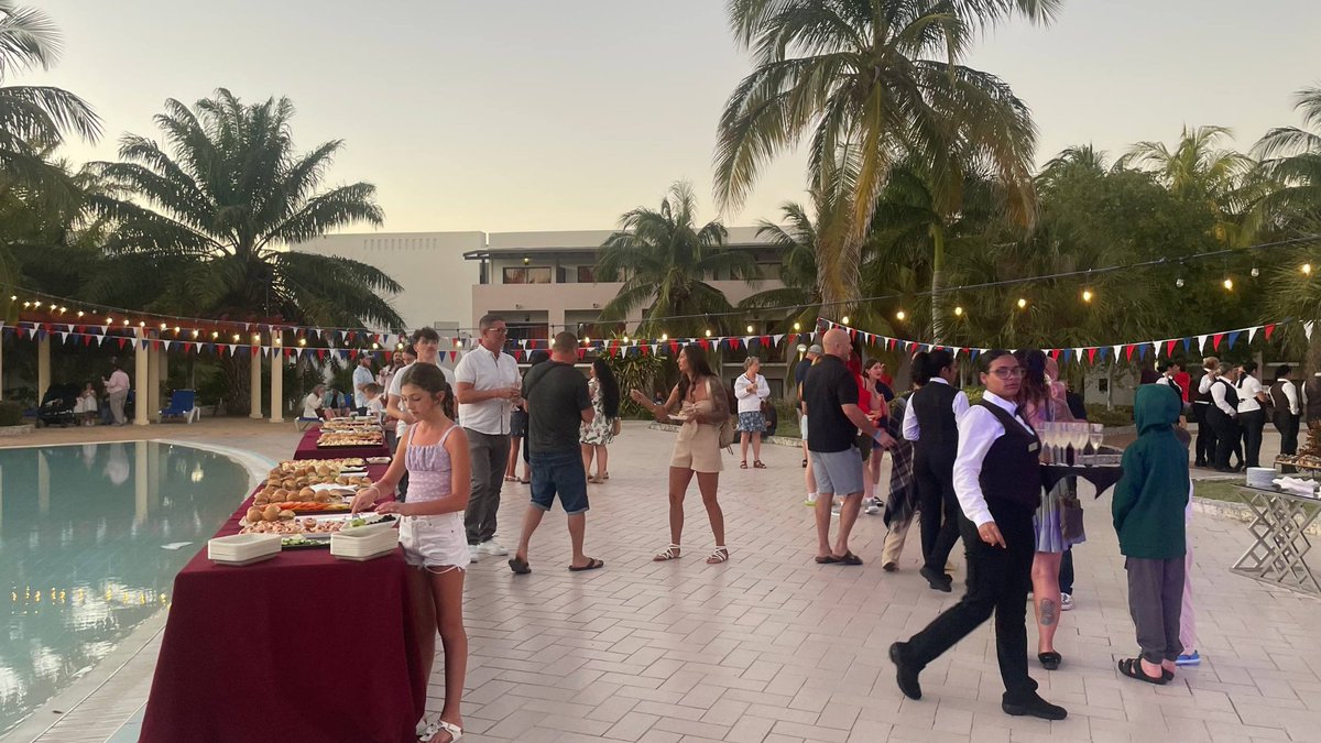 Con gratitud por su compañía y la confianza de reencontrarnos pronto, les decimos hasta luego.👋🇨🇦

#CubaAwaitsYou #SeeYouSoon