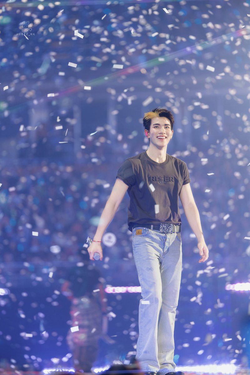 แกก็ยังเป็นเด็กในสายตาแม่เสมอน้า ~ 🩷❤️💕🧡💛💚🩵💙💜🖤❤️‍🔥❣️💞💖💘💝💗🙆🏻‍♂️

ARTIST FOURTH RISE ON STAGE
#RISERCONCERTD1 
#Fourthnattawat #โฟร์ทณัฐวรรธน์