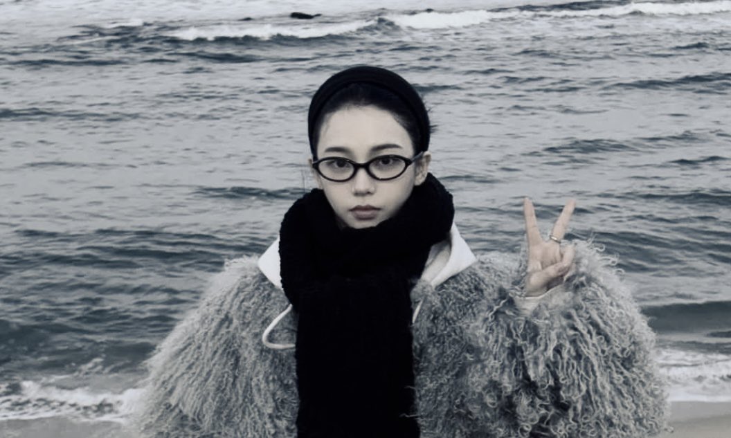 𝑒, 𝑠𝑒𝑟𝑎𝑝𝘩𝑖𝑛𝑒. tweet media