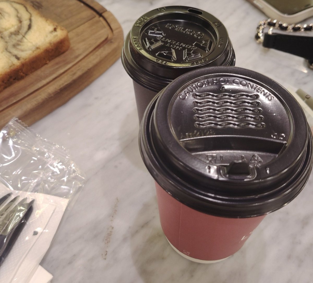 أثر الهنّا
وقتي معاكِ 💜
#قهوة_المساء ☕🤎
#مساء_الخير_والسعاده_للجميع