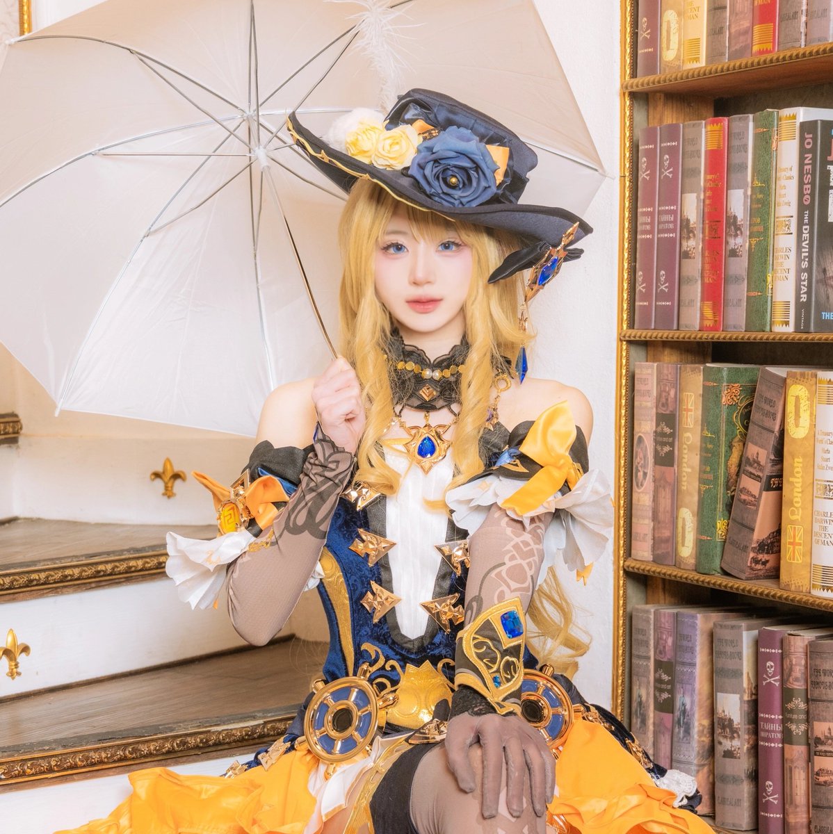 Persimmon_Hong's tweet photo. 💛🌹
#navia #Genshin #GenshinImpact  #原神 #ナヴィア #娜维娅 #cos #cosplay https://t.co/lkNi431oDy