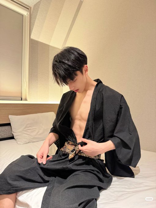 少妇-AI脱衣一键去除 tweet media