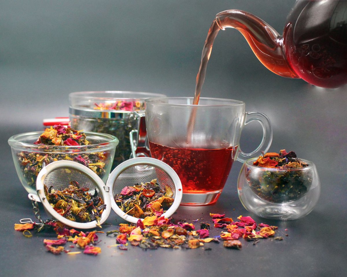 ViteyesUK's tweet photo. Did you know herbal teas are one of the easiest ways to stay hydrated, especially during cooler months. 
They count towards your daily fluid intake and can be enjoyed warm or iced, making them a year-round option that supports your overall wellness.

 #HerbalTea #StayHydrated https://t.co/YLA2H5n8pI
