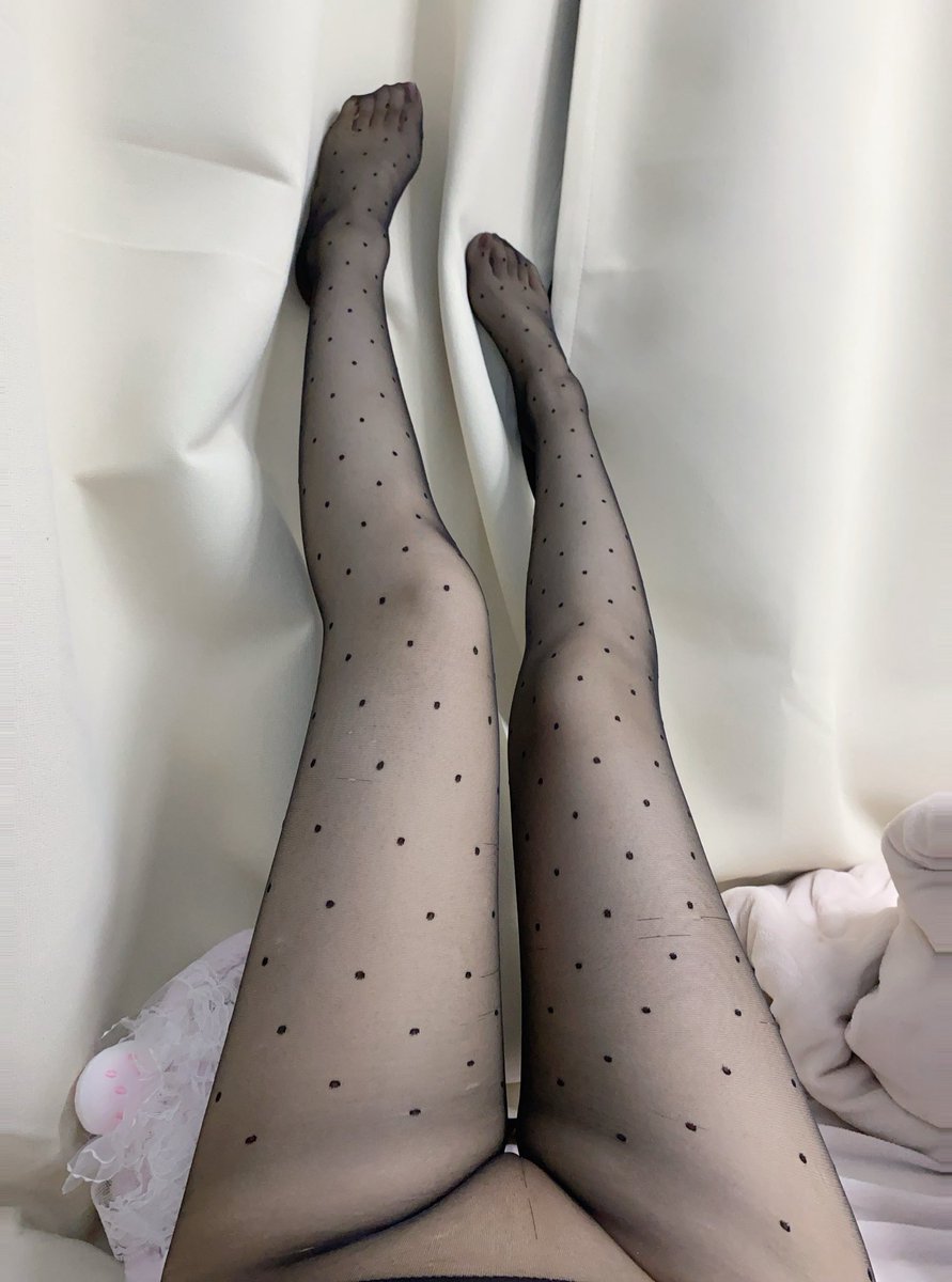 week1412659's tweet photo. 穿靴子走了一天谁敢闻 https://t.co/4m9erK7z1N
