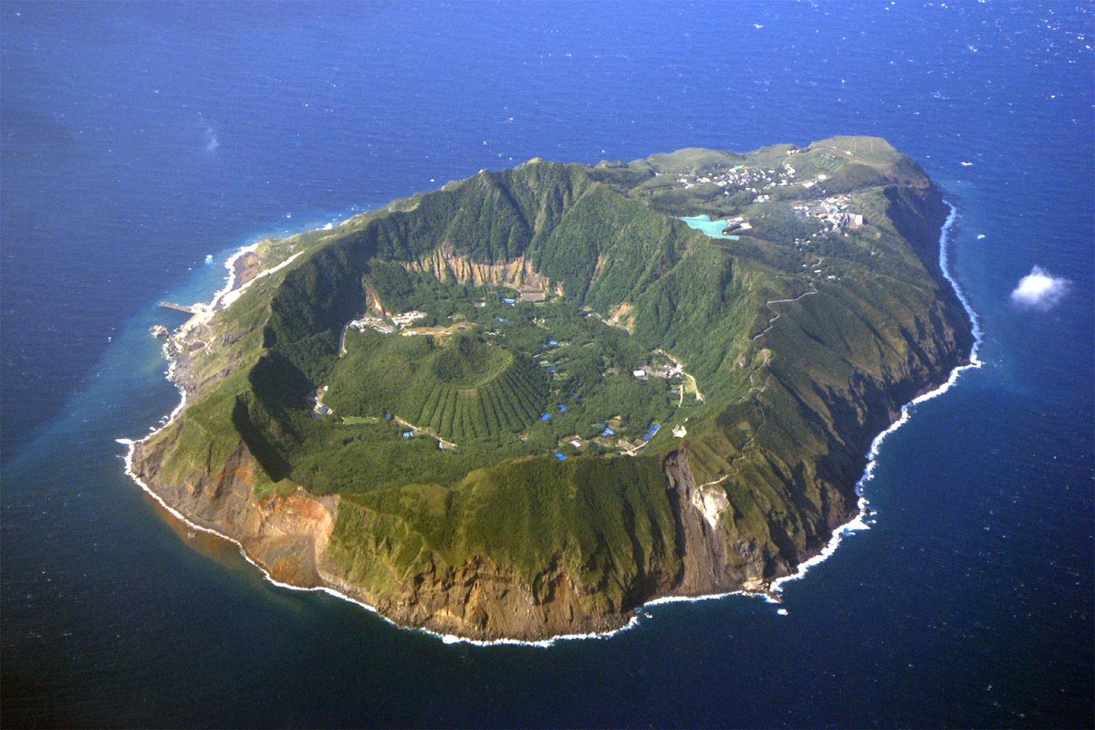 おいおいおい、ちょっとまてよ！

伊豆諸島にある断崖絶壁の火山島、
人口160人ほどの「青ヶ島」で、
チームみらいが比例3位ってあり得ないだろ！