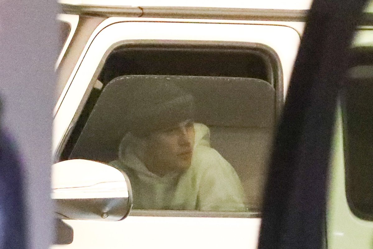 justin se afeitó y volvió al 2016, él no tiene prime ÉL es el prime