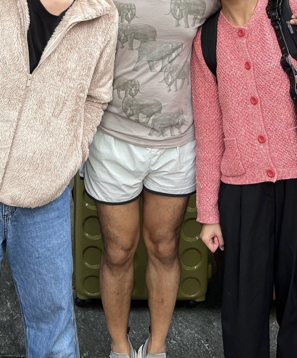 Akhirnya setelah misuh-misuh ketemu juga (walau menggigil dan nyasar dikit)😩 <a href="/txtdrbekasi/">TxtdariBekasy 🇵🇸</a> 

Diem-diem fotonya mesra juga ya <a href="/toshibatv_id/">Toshiba TV</a> <a href="/_AmandaBrownies/">Amanda Brownies</a> 🥰

Terimakasih keterangannya kucing yokai <a href="/trakteerID/">Egis 🐈</a> Terima kasih infonya tori <a href="/torch_indonesia/">Torch.id</a> 🫶