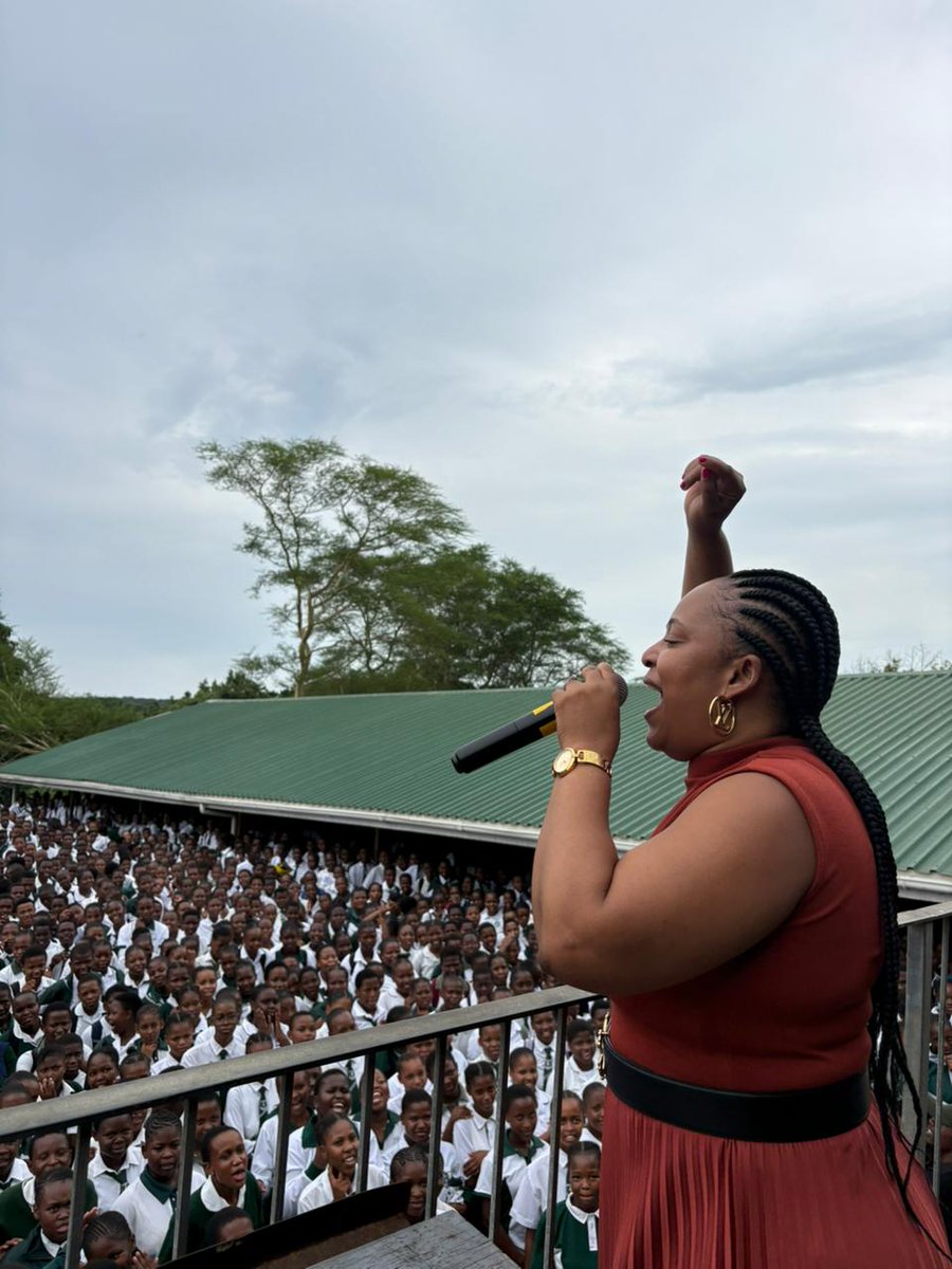 Hollywood Foundation tweet media