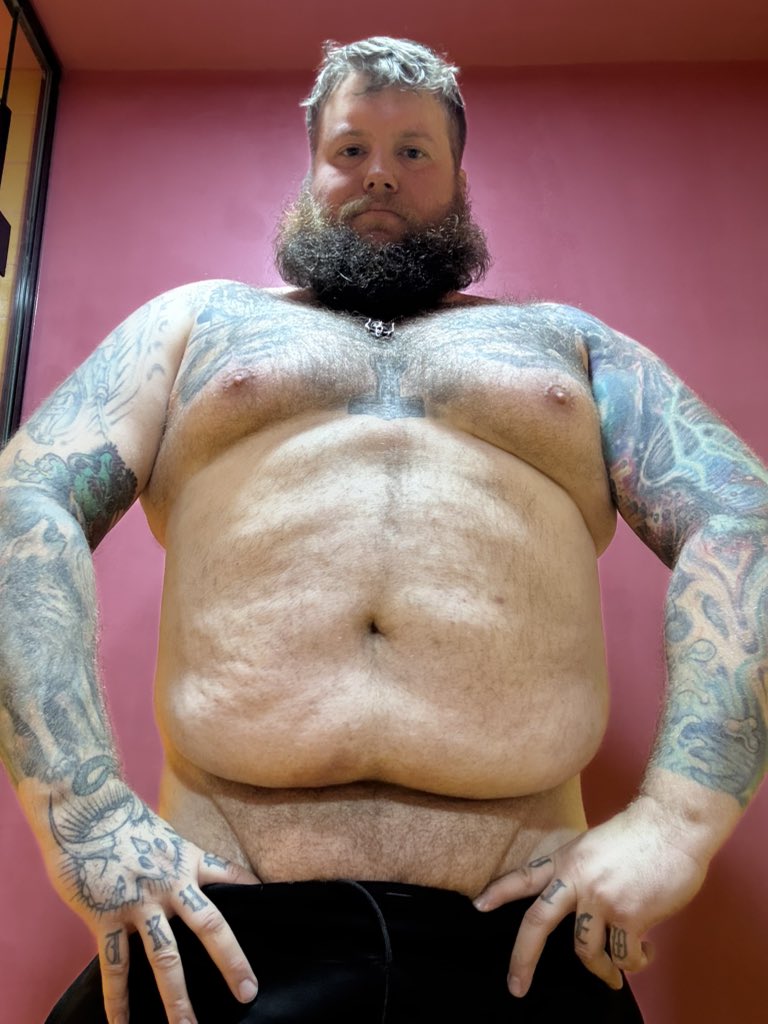 HeadbangerBear tweet media