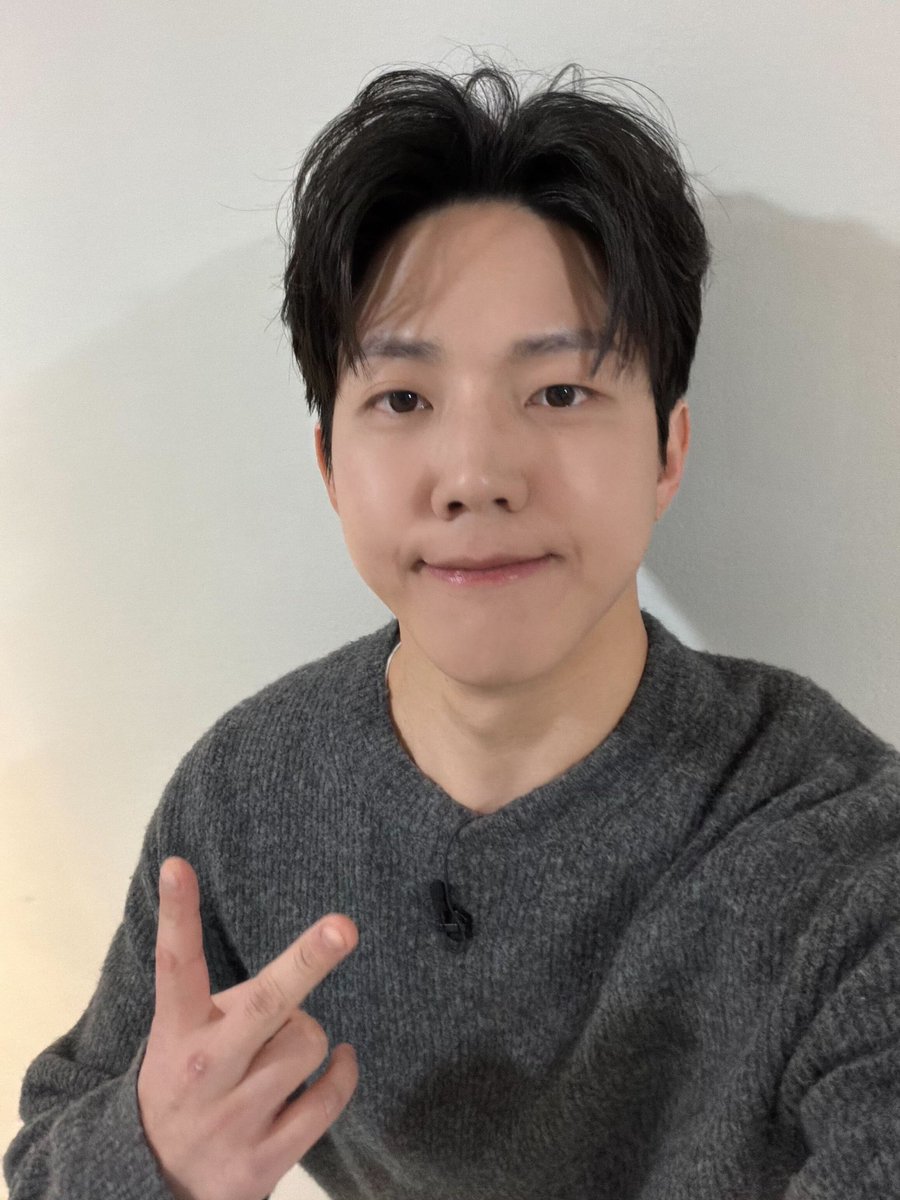 [ #DAY6_BEHIND ]

도운이와 함께 ‘나 혼자 산다’도 보고
새해 복도 많〰️이 받으세요 My Day🧧

#DAY6 #데이식스
#도운 #DOWOON
#MBC #나혼자산다