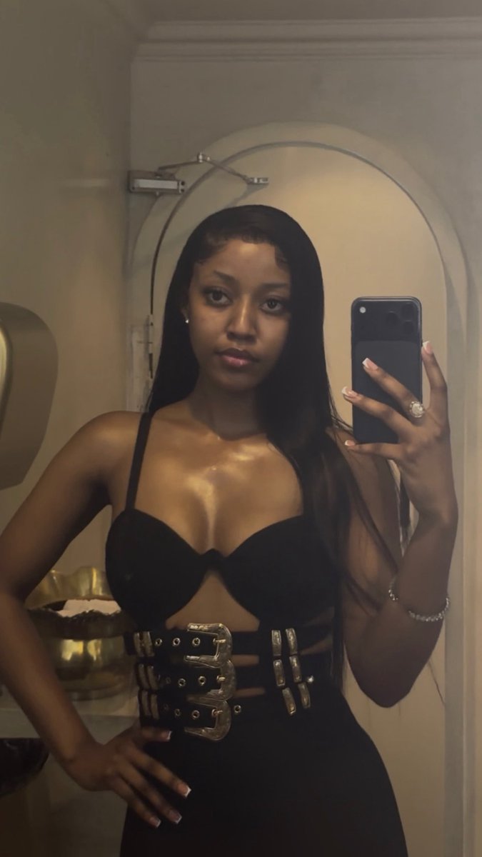 Amu_Dubazane🌻 tweet media