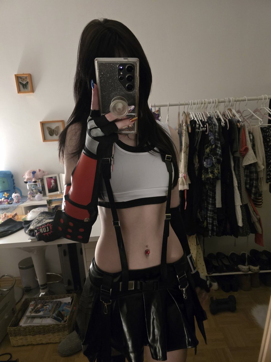 Tifa tummy