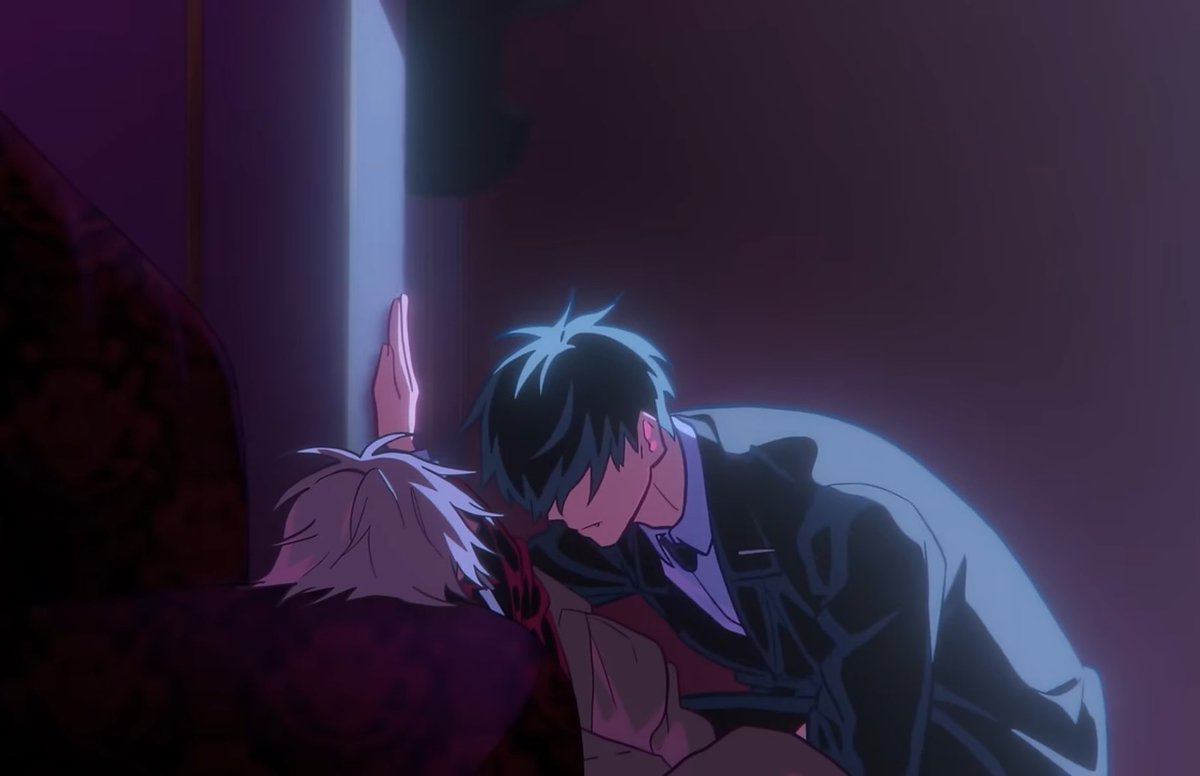 spending his bday performing for aliens the day till was raped.... (same shirt) :(((