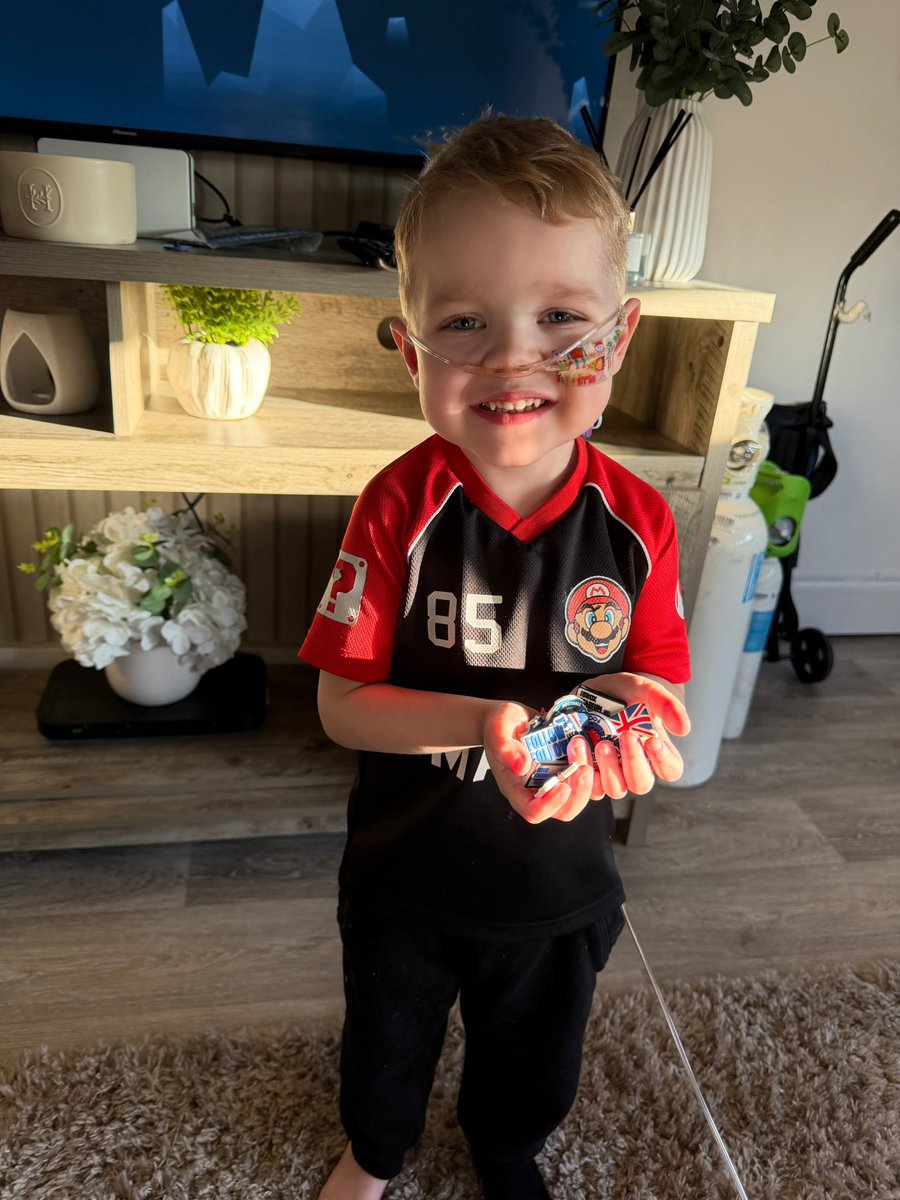 A very happy Sonny with his Rangers croc charms that <a href="/abbieRFC/">A. 🖤</a> sent him🥹 Thank you so much again Abbie, he’s absolutely buzzing 💙✨