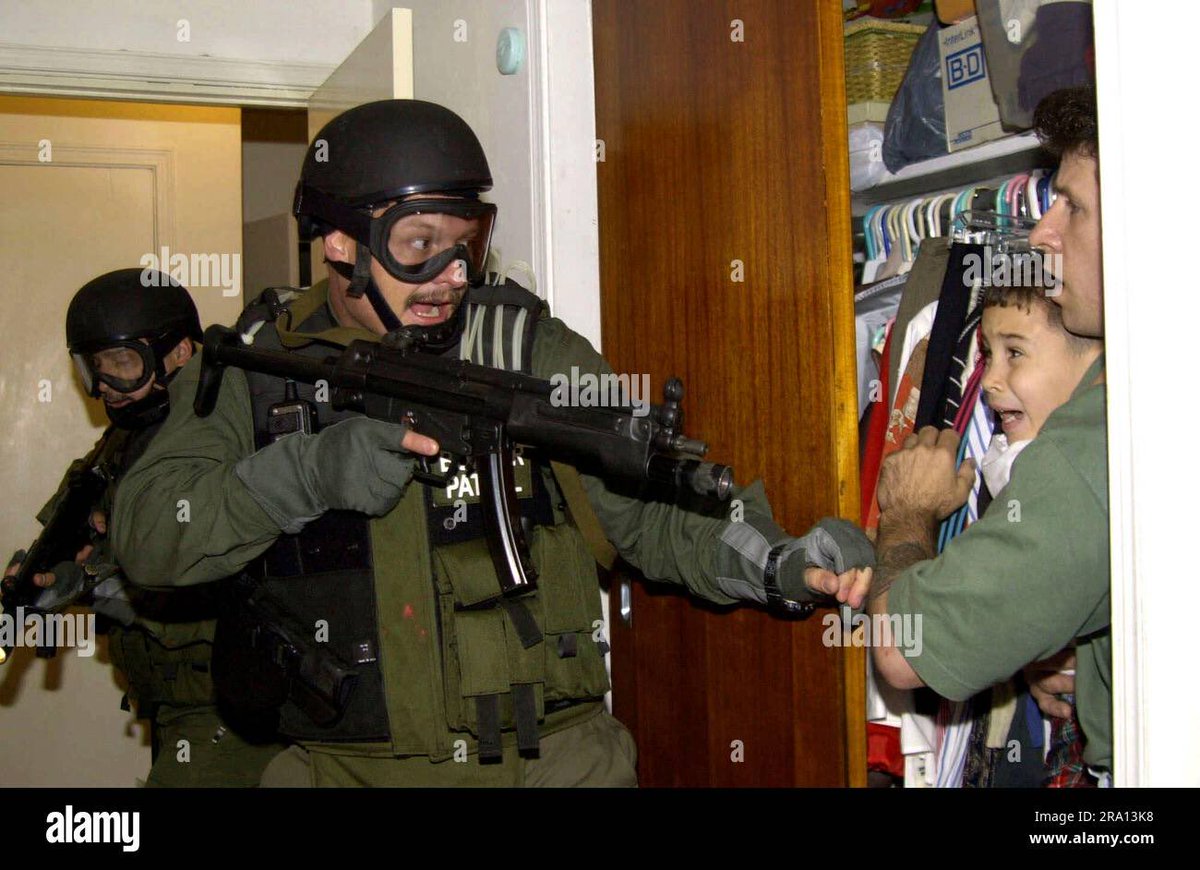 danrstew's tweet photo. @blueRedFun @GuntherEagleman @MarkWarner Now do Clinton. https://t.co/N37Wmb4ebZ