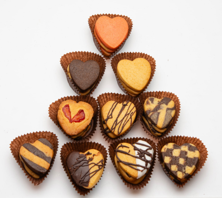 บะ บ้าน่า  จริง ๆ แล้วไม่ใช่ 10 ชิ้น 
แต่มากกว่า 10 ชิ้นอีกเหรอ !! 
เซอร์ไพรส์สำหรับคนที่อุดหนุนเซ็ตรอบนี้ ได้มากกว่าเดิม 
เพราะโค่อยาก ให้ ให้ ให้ ทุกคนเลย !   

📌ตอนนี้โค่เปิดรับออเดอร์อยู่นะ 🍪🤍
หมดเขตวันที่ 28 กพ เวลา 23.59 น.
>> forms.gle/yDLDfsG31AWg9T… < <

#CrCooKeii