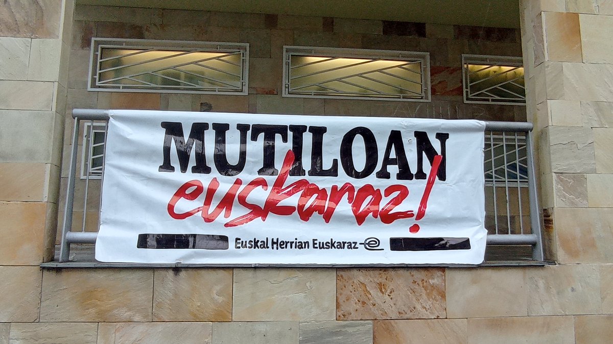 Gaur Mutiloako inauteriak!! Eguraldi txarra dela eta, ez da kalejirarik egonen, eta dena Mutiloa plazako karpan izango da. Animatu!!

#MutiloakoInauteriak
#EuskarazBizi