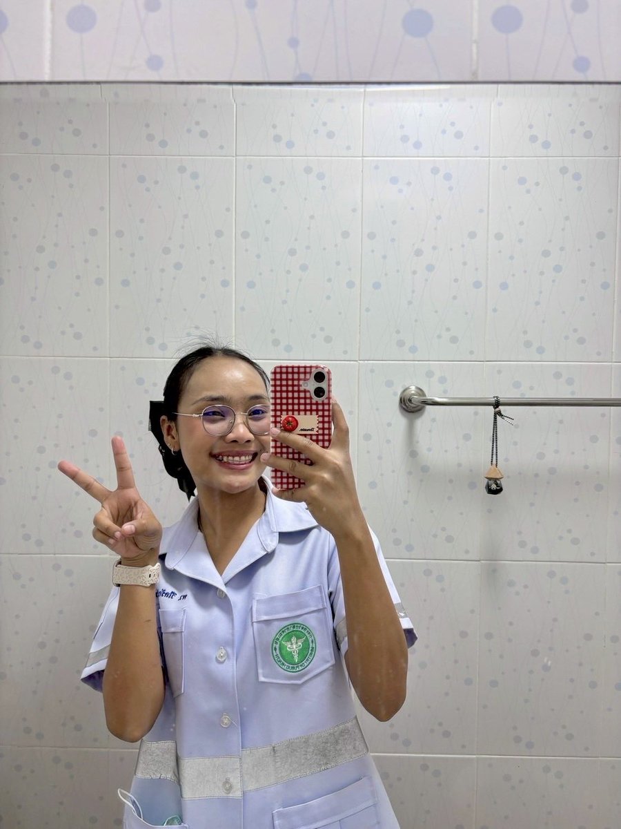 ittawan2's tweet photo. คนที่ขึ้นเวรเก่งขนาดนี้ อยากมีเวลานอนนะ555 #พยาบาล https://t.co/DQarM5274r