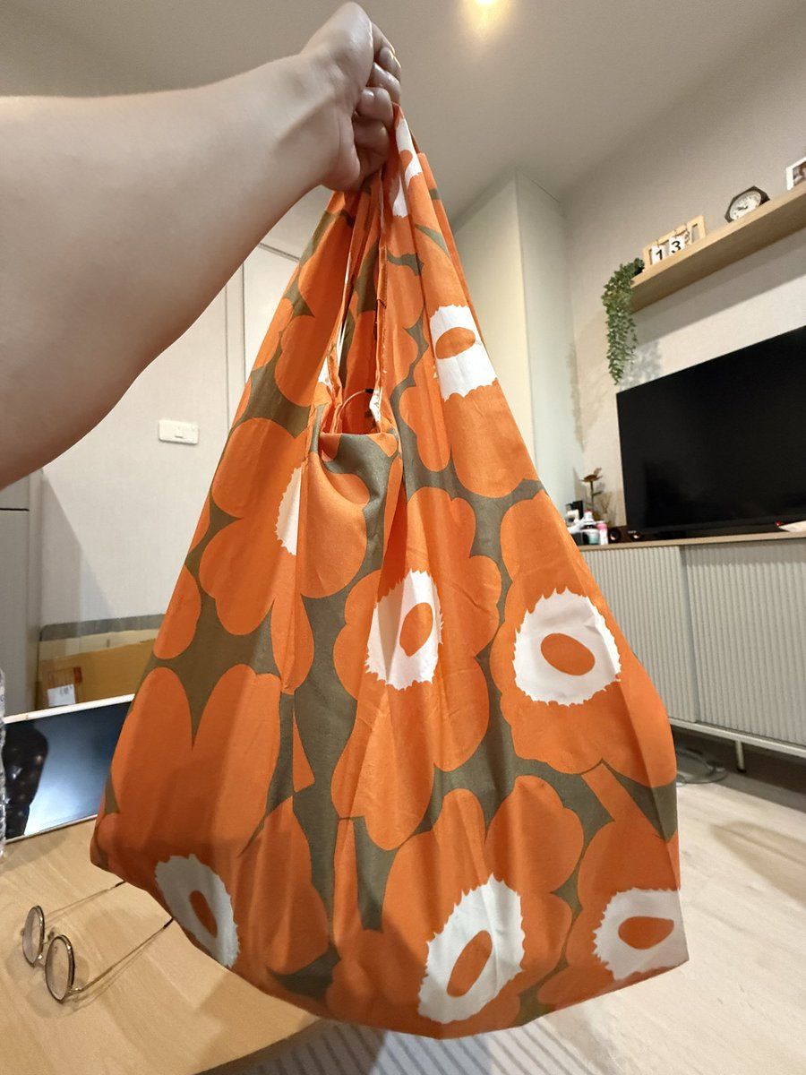 พน เล็งเป๋าส้มมมมมม ได้เลยนะฮะ

กอว ของผมกับแฟน <a href="/b_bkjn/">lilly อยากเป็นแฟนจินนี่</a> ส่งตรงถึงมือไม่เหาไม่โดดเดี่ยว ให้จินนี่เจน่าเป็นเพื่อนคุณวันวาเลนไทน์นะค้าบบ ❣️🤏🏻

#HEARTTOHEARTFANCON 

CHEER UP GINJAY FIRST FANCON 
 #พี่จินน้องเจชวนอุนแม่ไปแฟนคอน
#GinnyJaynaHeart2Heart 
#GinJay #จินเจ