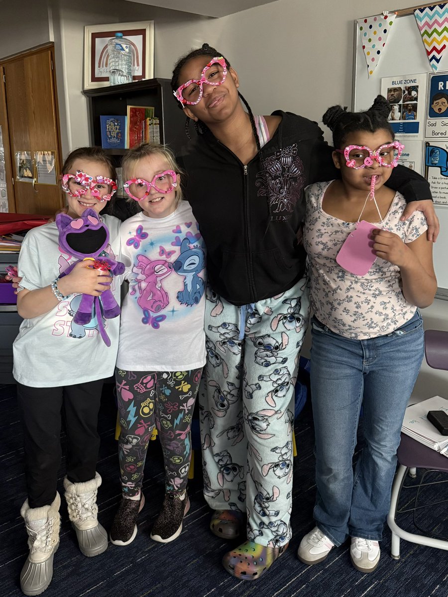 Ms. Kirkham 🤷🏼‍♀️ tweet media