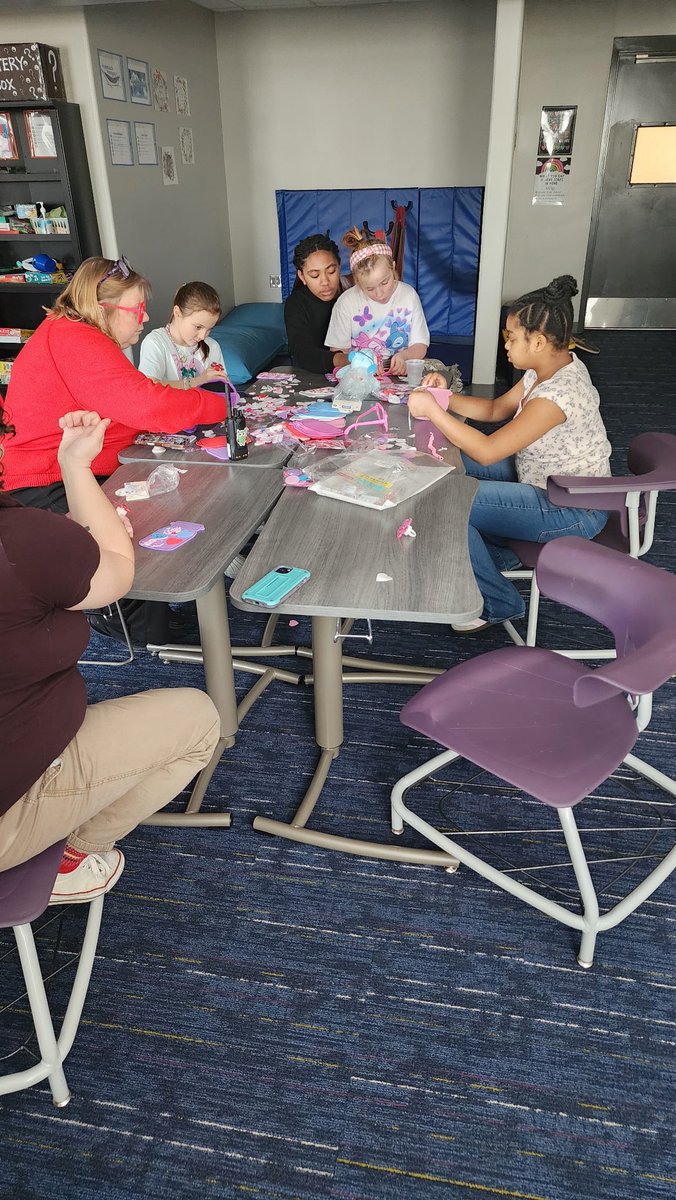 Ms. Kirkham 🤷🏼‍♀️ tweet media