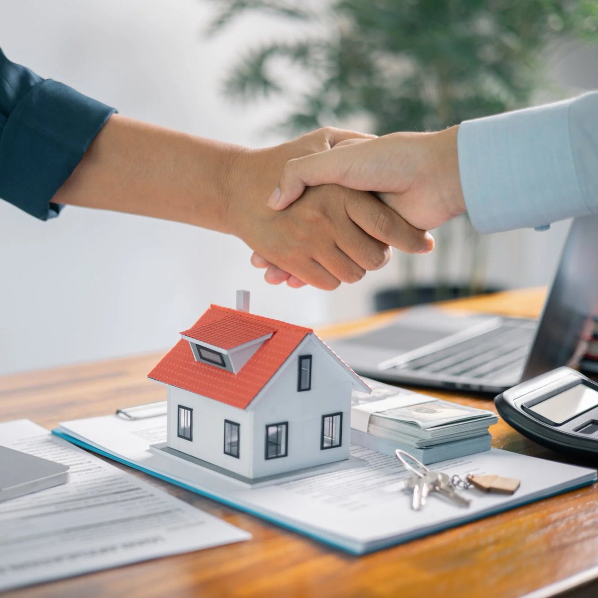 Türk vatandaşlarının yurt dışı gayrimenkul alımları, 2025’te 2,67 milyar dolara ulaşarak rekor kırdı.