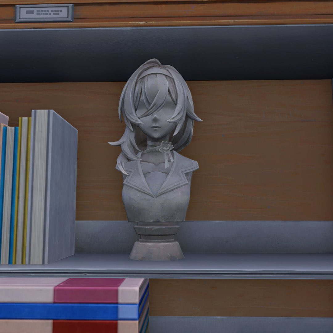 Himeko has a whole statue of her younger self for some reason 😭