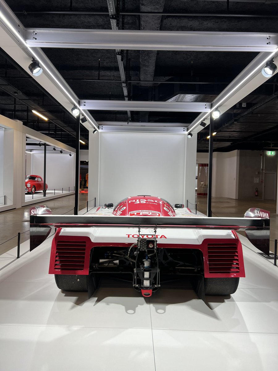 CarSighting's tweet image. I stripped naked in the gallery and they had to call security