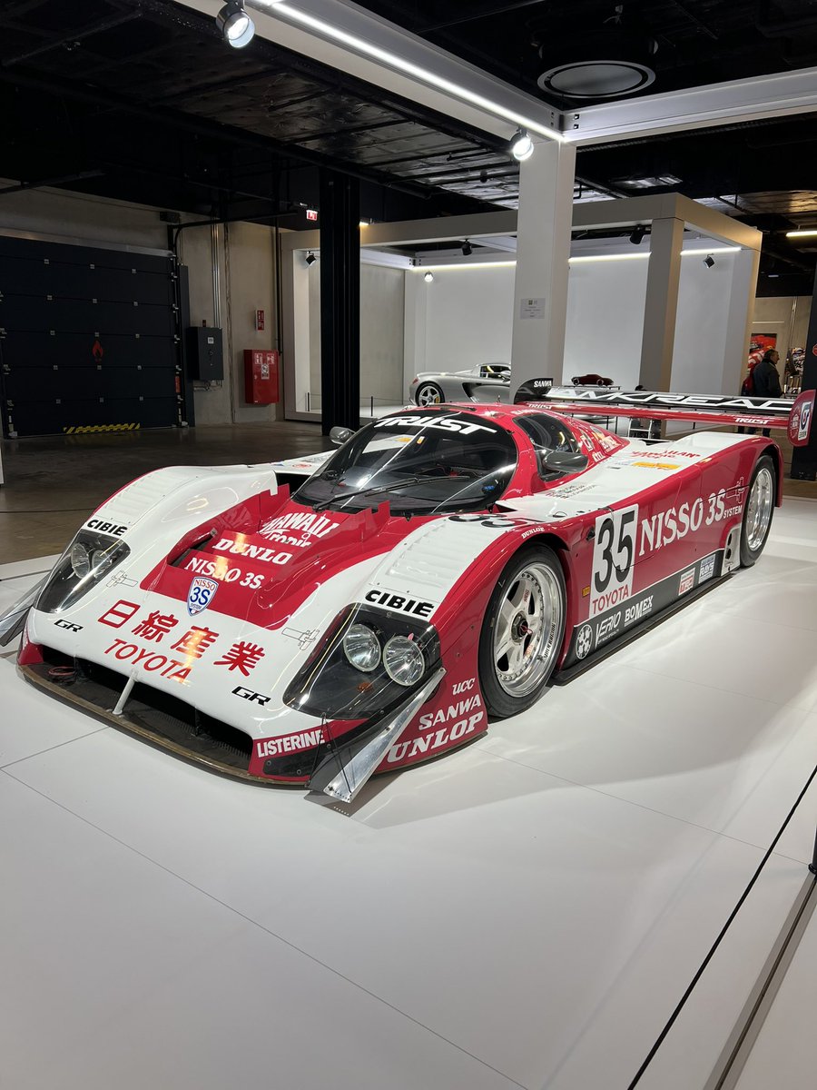 CarSighting's tweet image. I stripped naked in the gallery and they had to call security