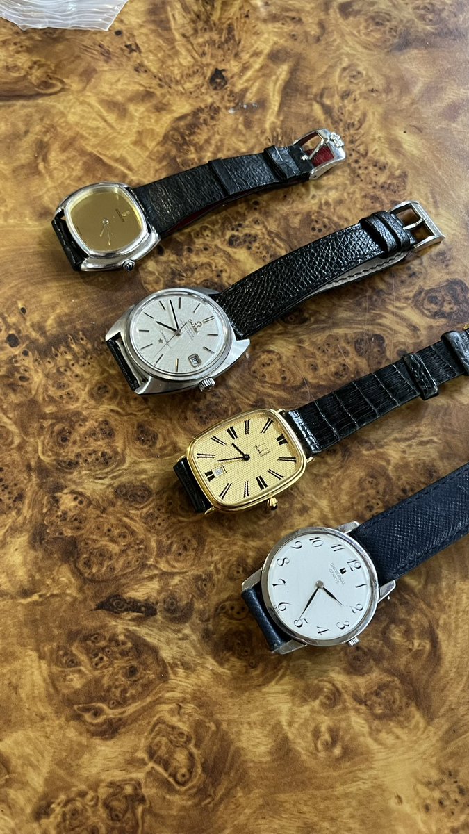 Pause café avec <a href="/petitehorloge/">PetiteHorloge</a> ☕️

Accompagné d’une belle brochette de montres suisses vintage ✨
