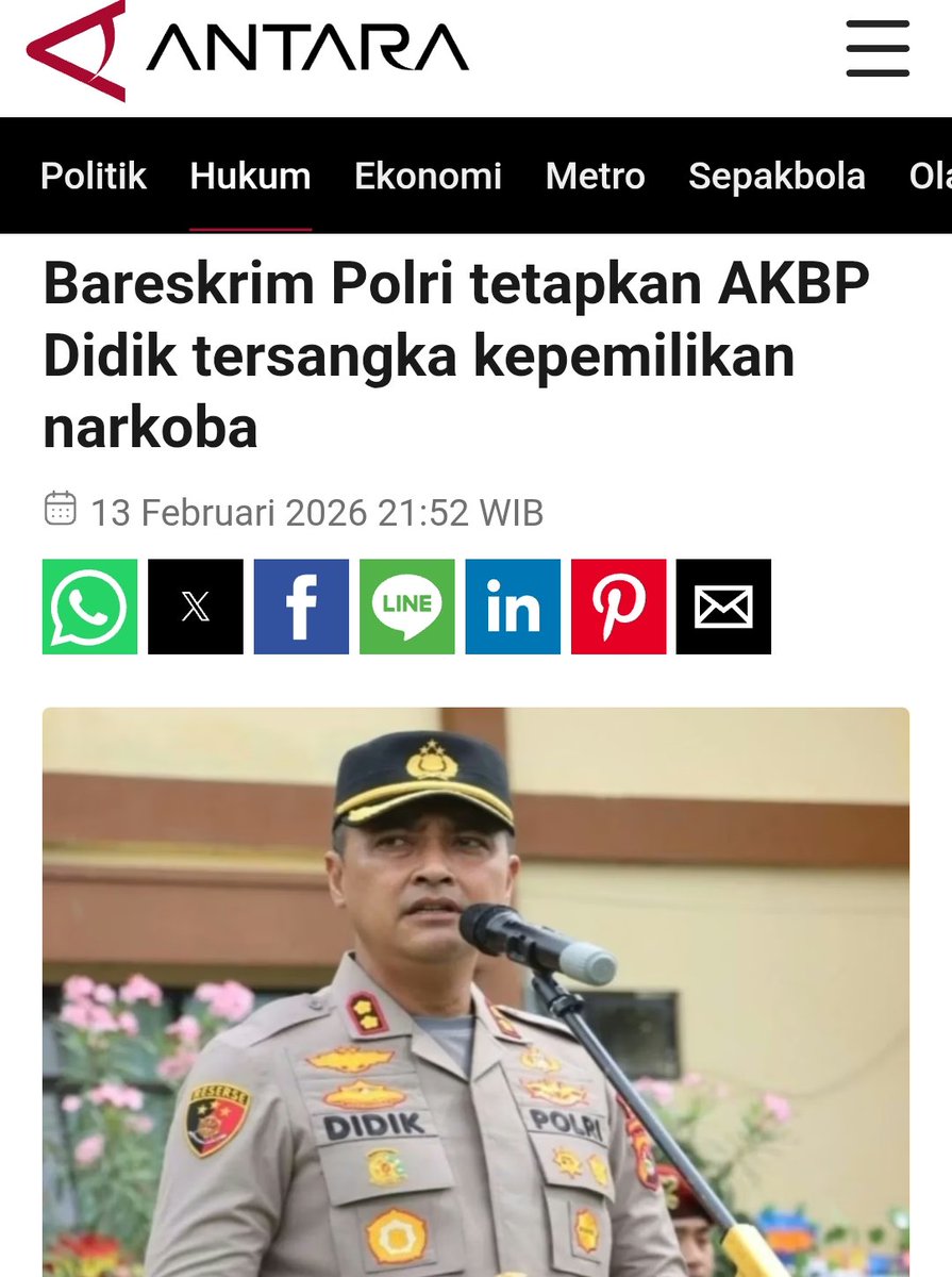 Bravo Bareskrim Polri👍
Hukum seberat berat nya, seorang  kapolres yang sudah merusak Citra kepolisian.

***
Direktorat Tindak Pidana Narkoba Bareskrim Polri menetapkan Kapolres Bima Kota nonaktif, AKBP Didik Putra Kuncoro, sebagai tersangka dugaan kepemilikan narkoba