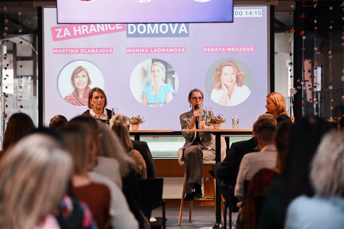 Monika Ladmanova tweet media