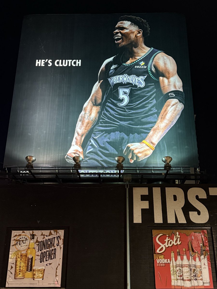 Finally landed in Paris, another epic journey, another awesome group!

Thanks to <a href="/MinnesotaMunn/">Jeff Münneke</a> <a href="/Garten_Dan/">Dan</a> <a href="/TWolvesNationFR/">T'Wolves Nation FRANCE</a> <a href="/TheDailyWolves/">The Daily Wolves</a> for  Fans experiences, gifts and organization.

So much love for Minnesota!
‘90 - ‘25 - ‘26