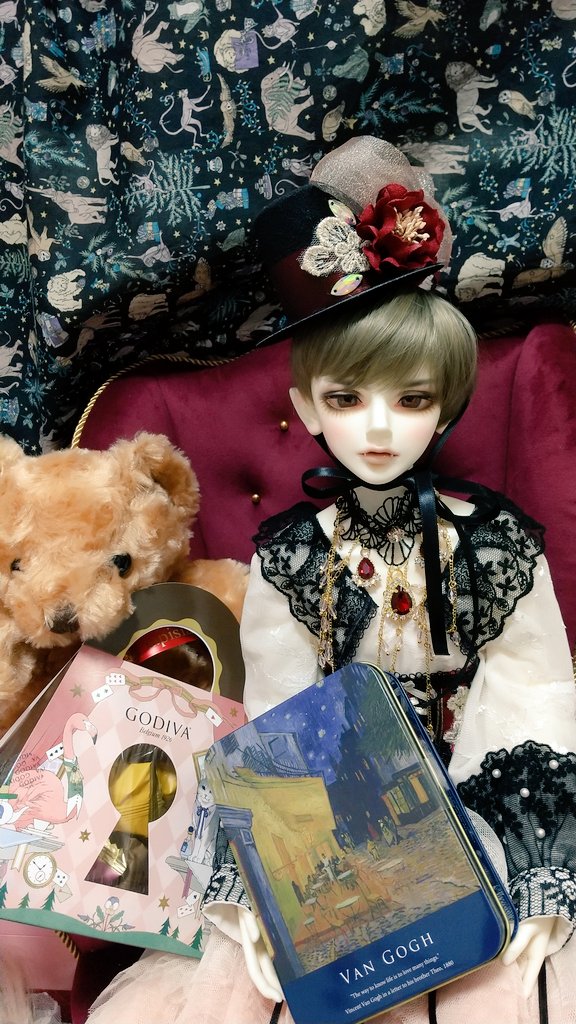 ハッピーバレンタイン💖
朝になったら、夫と息子に渡します❣️日頃の感謝の気持ちです🍫💕✨