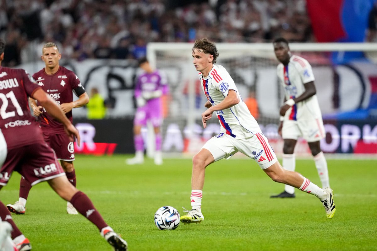 🎙️ Tyler Morton en confiance :

« Ça m’aide dans ma façon de jouer. Si je suis en confiance, ça va se voir. Je vais tenter des passes plus profondes, plus longues, des passes plus compliquées.

Je ne suis pas un joueur qui prend énormément de risques. Je garde mon jeu habituel,
