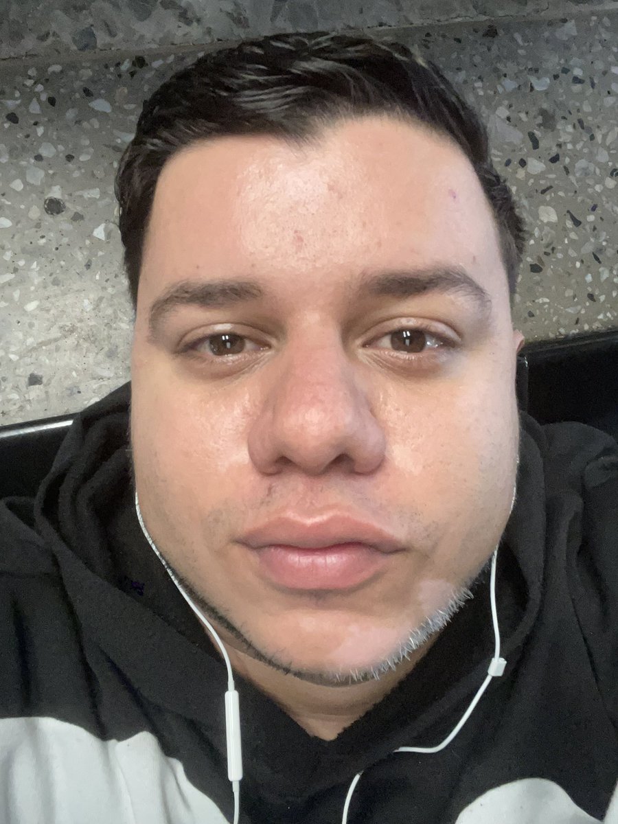 Y eso es desempaque maleta y empaque denuevo, off to bogota con los ojitos chocolateados de felicidad 😏❤️