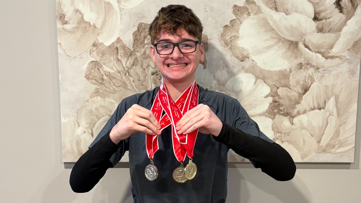 NA_Schools's tweet photo. We are thrilled to share that @mmstigerpride 8th-grader Grant Zak competed in the @SOPennsylvania this week, earning one gold and two silver medals! Included are videos of his skiing competition and the medal ceremony where he received his gold. Congrats, Grant! #NASDlearns https://t.co/synHdjOUxJ