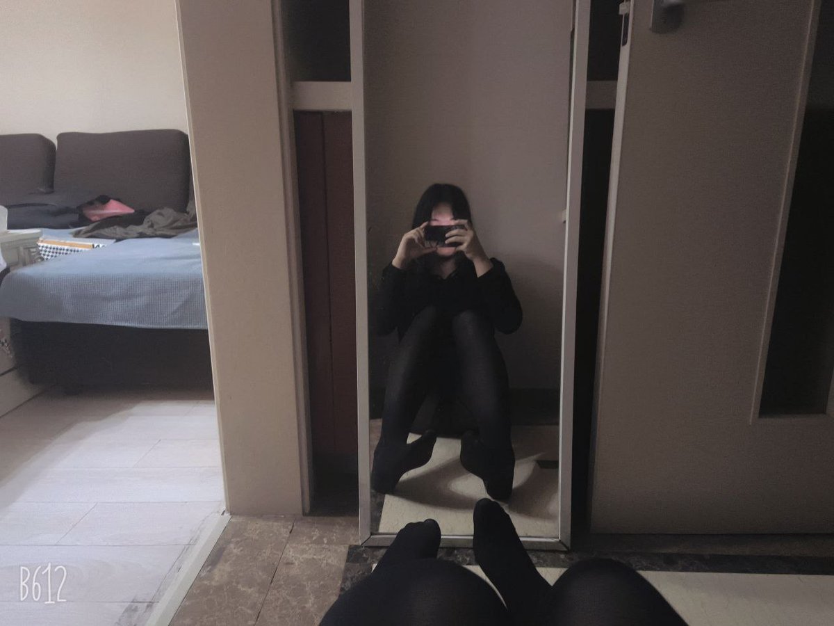 qweenbri's tweet photo. 你的情人节好��和我不一样⦁֊⦁꧞ 情人节我又不是情人谁又会给我大玫瑰  #黑丝 #男娘 #伪娘 #丝袜 https://t.co/8S2g1Iw74U