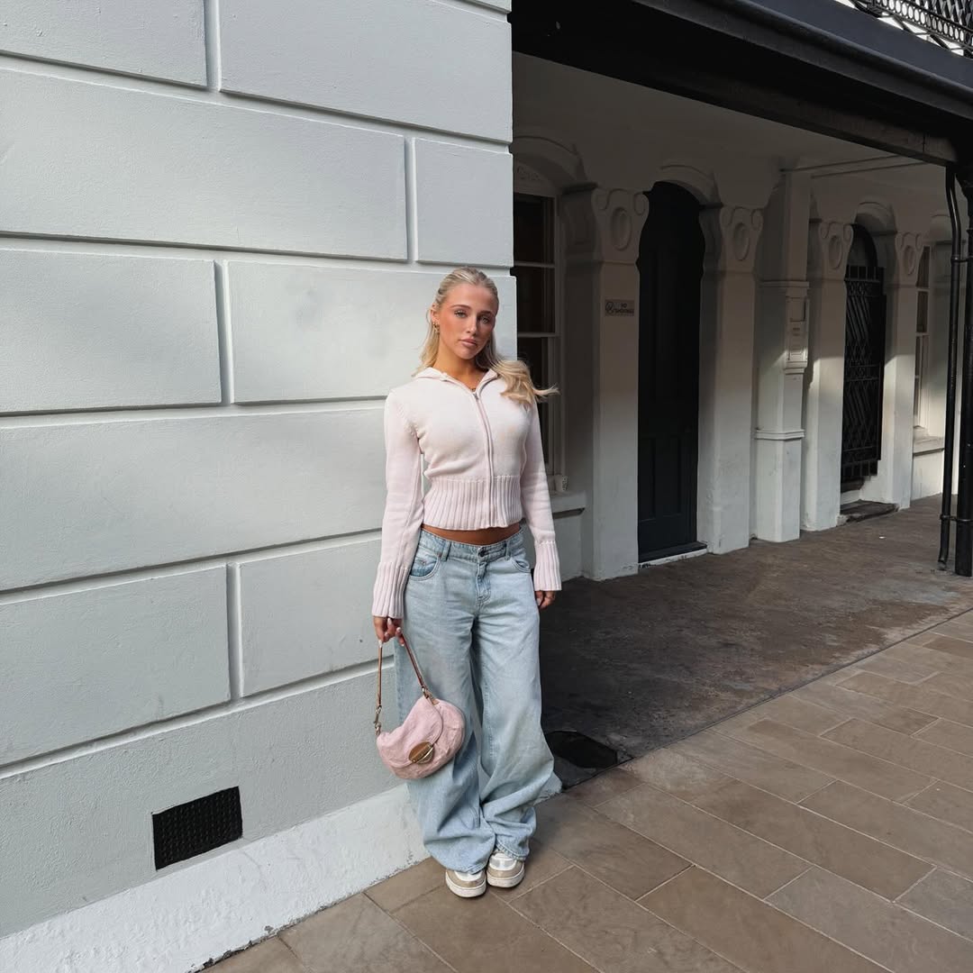 Chelsea Smith tweet media