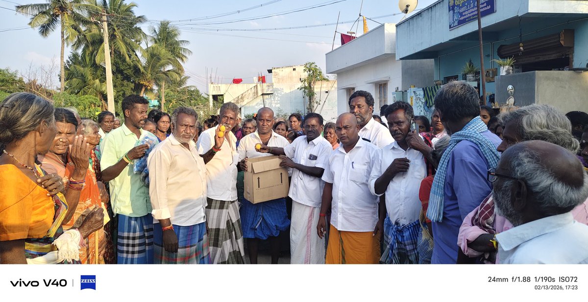 NManikanda88360's tweet photo. திராவிட தல��வர் மாண்புமிகு.!முதலமைச்சர் மு.க. ஸ்டாலின்.அவர்கள்,பெண்கள் உரிமை தொகை திட்டம், தேர்தல் வருவதால் மூன்று மாதத் தொகை 5000ஆக முன்பே வழங்கப்பட்டதால், ரிஷிவந்தியம் கிழக்கு ஒன்றியம்.சட்டமன்ற உறுப்பினர் திரு.வசந்தம் க.கார்த்திகேயன்Bsc.MLAஅவர்கள் சார்பில்,சீர்ப்பனந்தல் கிளை🖤❤️ https://t.co/c5hI0CpgY0