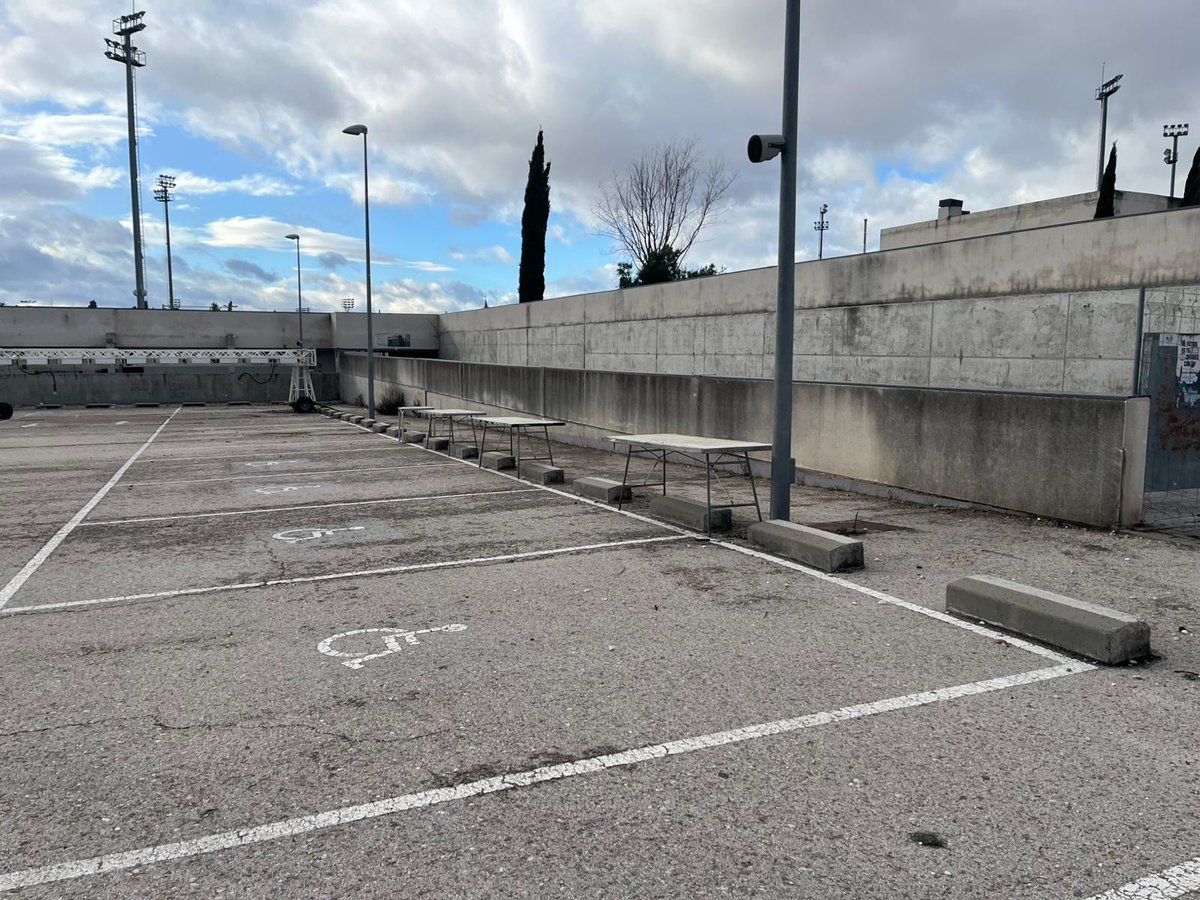 📻 Informa <a href="/josedpalacio/">José David Palacio</a> en <a href="/La_SER/">Cadena SER</a>❗️

⚡️ El Rayo prepara la Ciudad Deportiva para la recogida de entradas para el partido ante el Atlético mientras estudia otras opciones

❌ No hay comunicación del entreno del sábado ni de la rueda de prensa: no será en Butarque ni en Vallecas