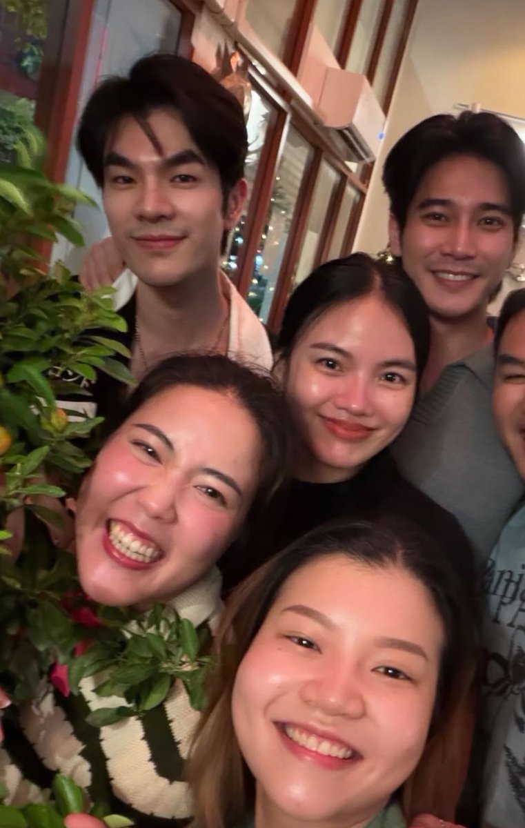 พี่มายหน้าเด็กมากกกกกก หล่อง่ะ เป็นน้องมายละ แล้วภาพนี้ พี่ยูโรน้องมาย เขินง่ะะะ