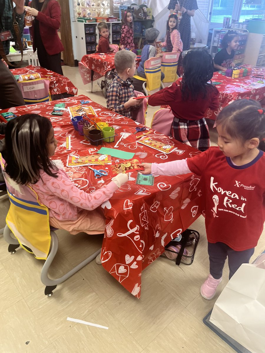 Mineola UFSD tweet media