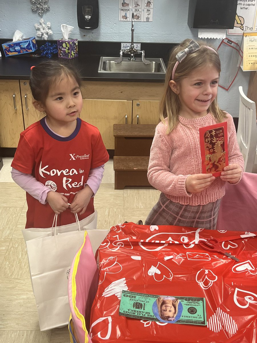 Mineola UFSD tweet media