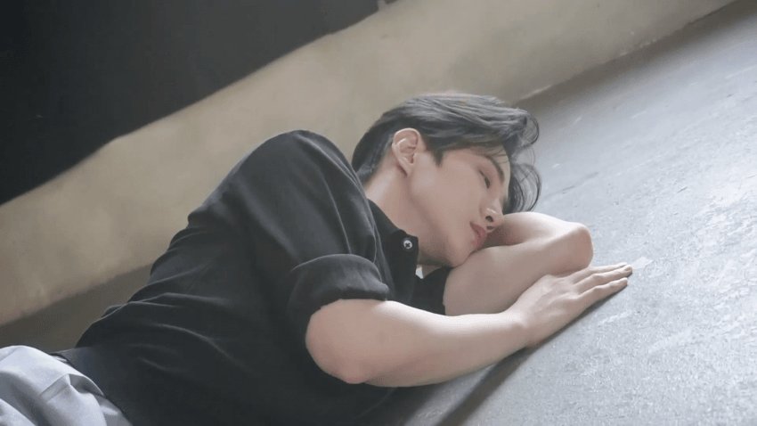 잊시💛쁠3

잘자

#이준호 #LEEJUNHO 
#03Collective #03CLTV